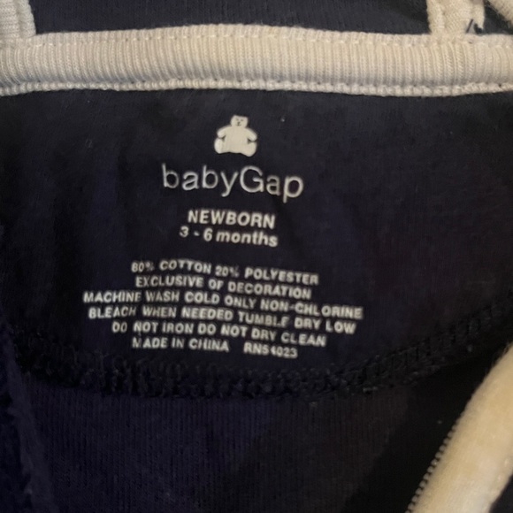 Baby Gap Outfit Set. Navy Blue Hoodie and Shorts. Newborn Size 3-6 months. - Picture 12 of 12